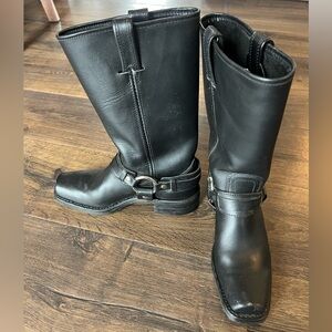Frye Harness 12R Women’s size 7